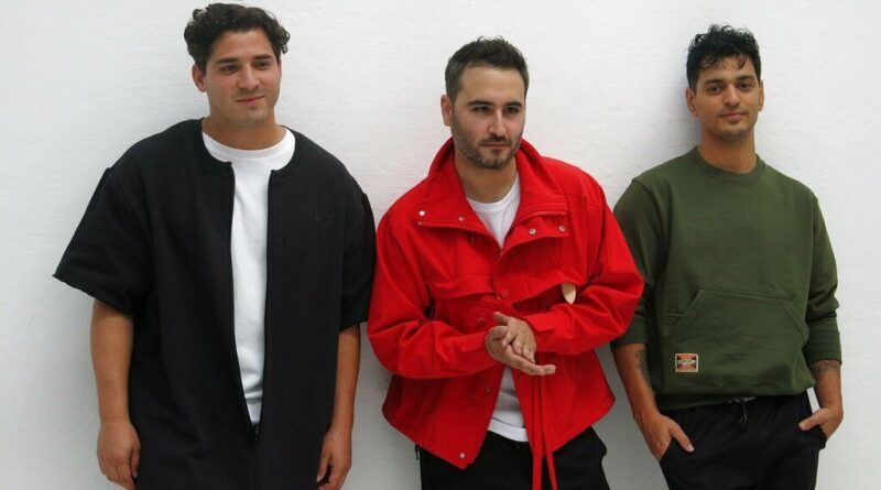 Reik enaltece a los trabajadores de la salud con los vídeos de su EP ‘20 - 21’