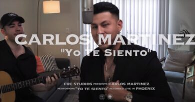 De lo acústico a la banda Carlos Martínez presenta "Yo te siento"