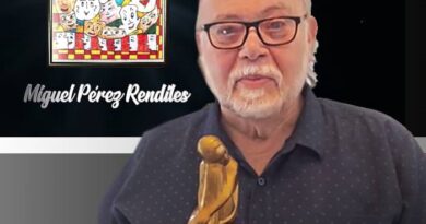 El Maestro Miguel Pérez Rendiles recibe premio Anton Awards