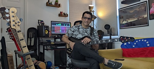 Irvin Rodríguez celebra 30 años de carrera imponiendo su estilo y conocimientos en la música latina