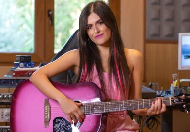 Sandritta, rompe con Booty Tour