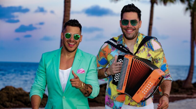 Roimer Prado y Orlando Simancas Los primeros venezolanos en llegar al #1 radial nacional con su música vallenata