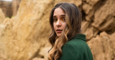 Laura Stangl nos deslumbra con su nueva canción y videoclip