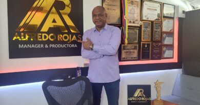 Alfredo Rojas inicia celebracion de 45 años de carrera artistica con una gran rumba venezolana en Medellin