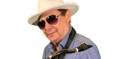 Luis Conny Una discografía de oro que marcó generaciones a nivel mundial