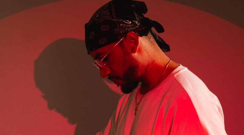 Ray Producer enciende la escena musical con sus nuevos temas El Bajo El Club y Apaga la Luz