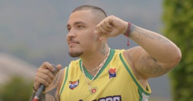 Con Hecho en Colombia Jessi Uribe rinde homenaje a la independencia de Colombia a su tradición y al orgullo nacional