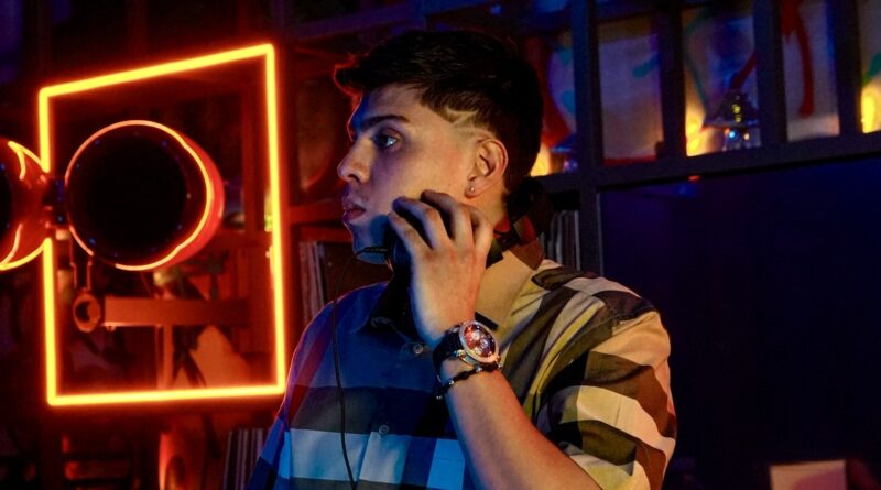 El DJ colombiano que está revolucionando la escena electrónica desde Monterrey
