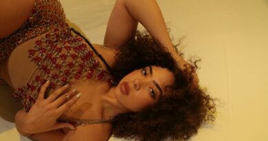 Paola Guanche Lanza Emotivo Homenaje a Celia Cruz con su Nuevo sencillo Dueña del Universo
