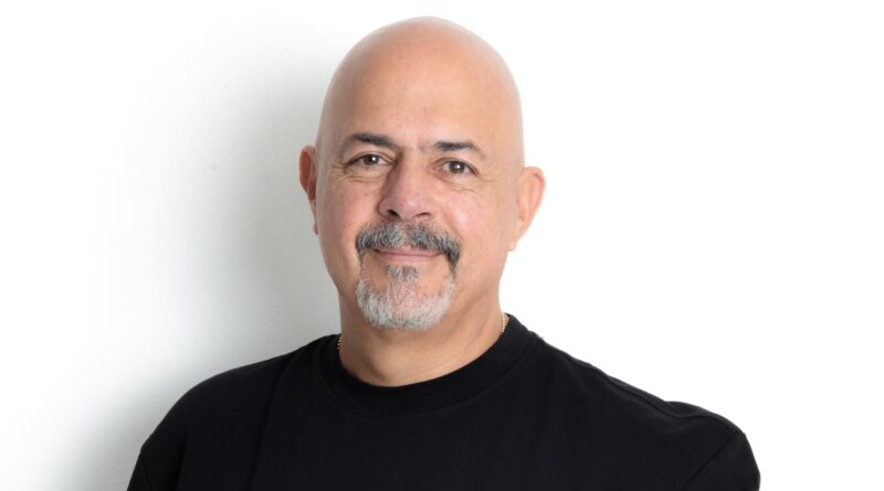 Rafael Mejía el ejecutivo colombiano que llevó la música popular a los charts y premios globales