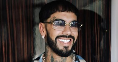 Anuel AA en Medellín Preparando una sorpresa para sus fans colombianos