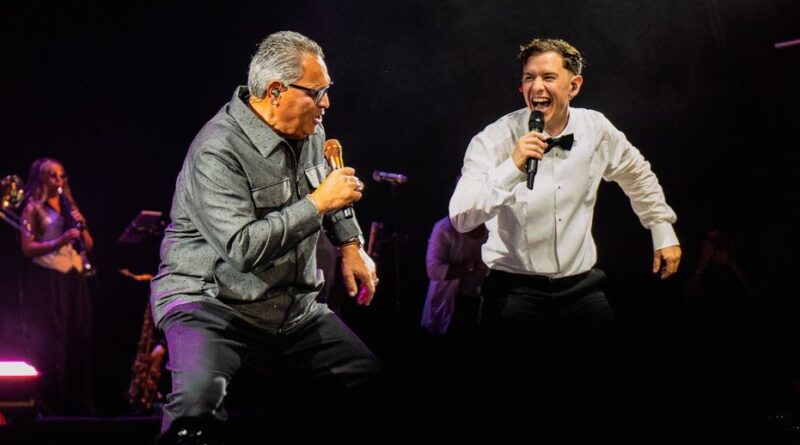 Guaynaa presenta “Salsero” en Puerto Rico y recibe el respaldo de Tito Nieves