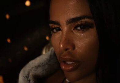 BellaTop irrumpe con “Herida con Alcohol” un confesionario de pop urbano con fuego emocional