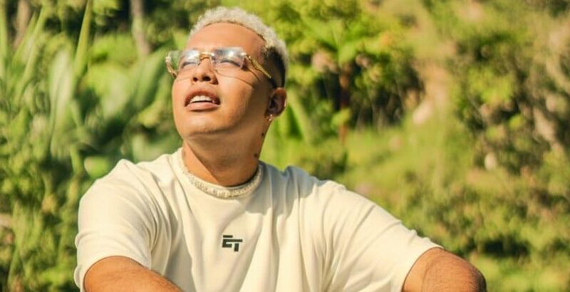 Ray El Versátil consolida su evolución sonora con el éxito de “Carita Bonita”