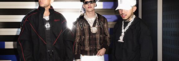 W Sound y Cris MJ amplifican su impacto global con “Chica Galáctica”