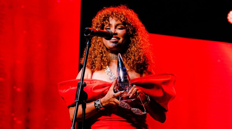 Amneliz consolida su carrera internacional tras un 2025 histórico