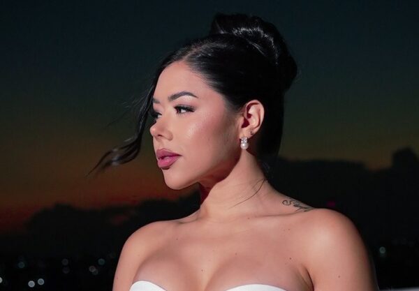 Ámbar García apuesta al vallenato romántico con “¿Qué me hiciste tú” escrita por Felipe Peláez