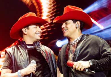 Diego Monroy conquista El Campín junto a Eduin Caz de Fusagasugá a cantar ante 60.000 personas