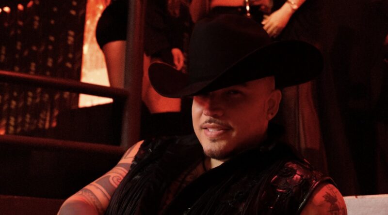 Jessi Uribe convierte una noche de excesos en canción con Qué Pasó Ayer